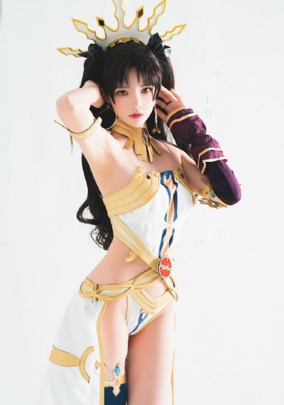 红色机尾