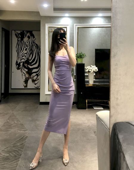 美女校花张开腿让我电影