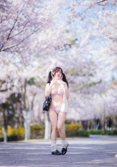 公和我在厨房添好爽了在线观看