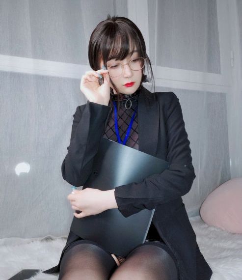 美丽的姑娘完整版高清在线播放