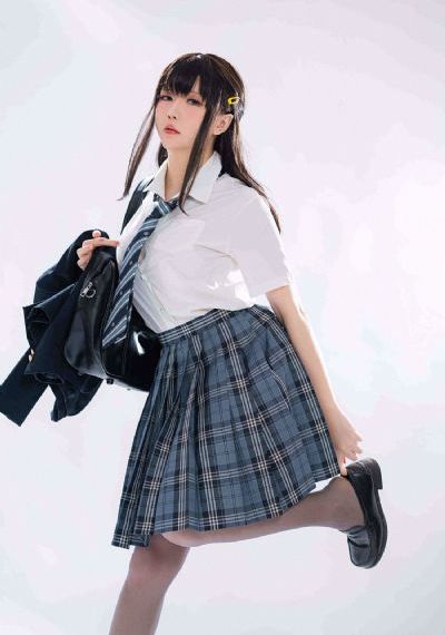 《隔壁女邻居》在线看