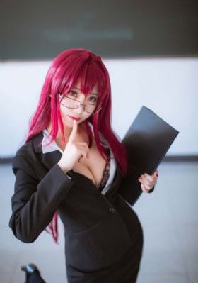 谁和他睡了